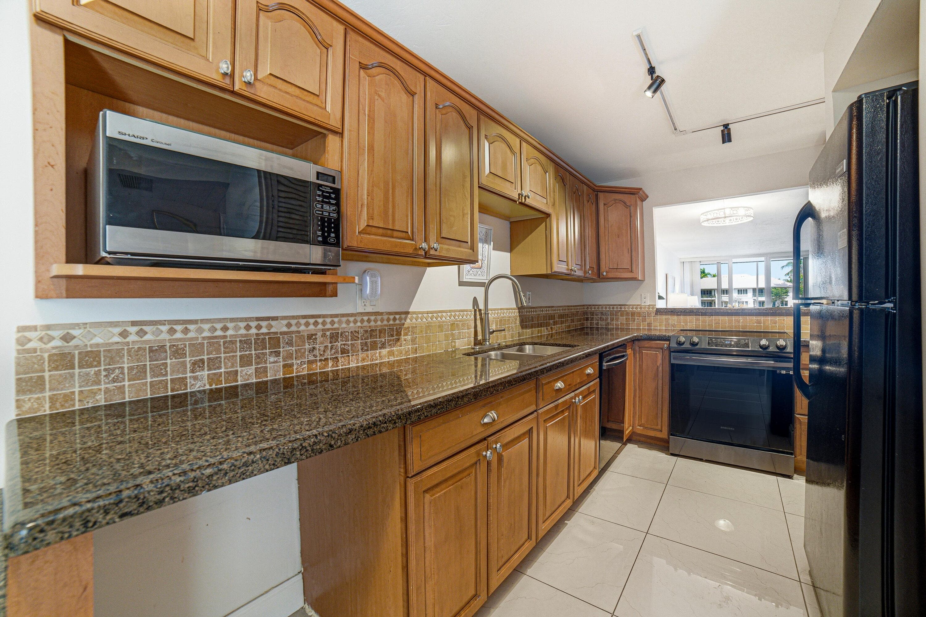 6 Royal Palm Way 211, Boca Raton, FL 33432 — photo 9 of 33
