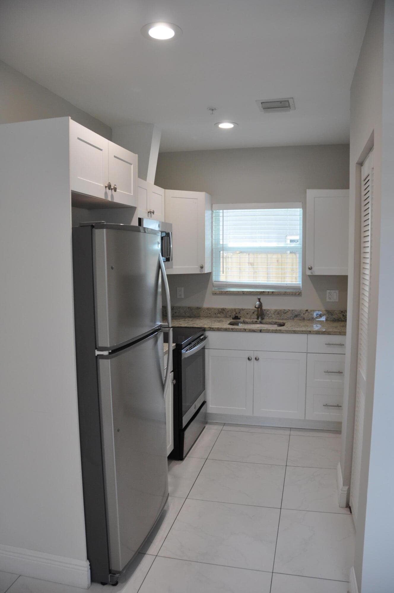 1216 NW 6th Court #2, Fort Lauderdale, FL 33311 — photo 8 of 15