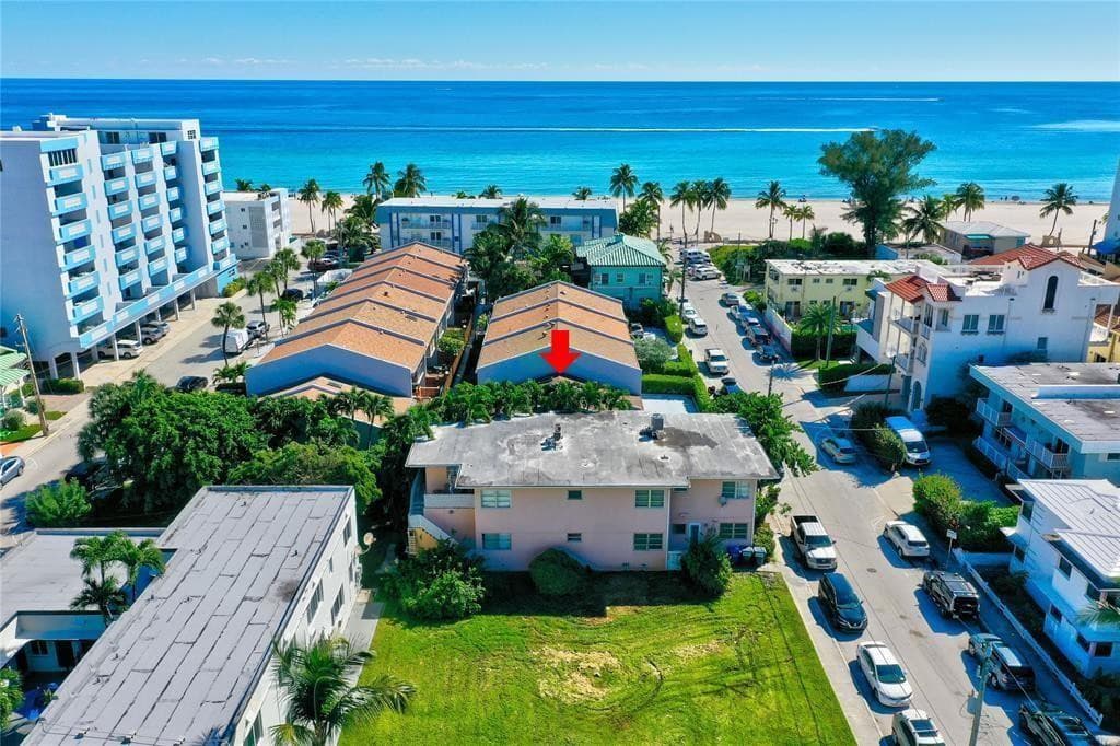 321 Jackson Street 5, Hollywood, FL 33019 — photo 7 of 36