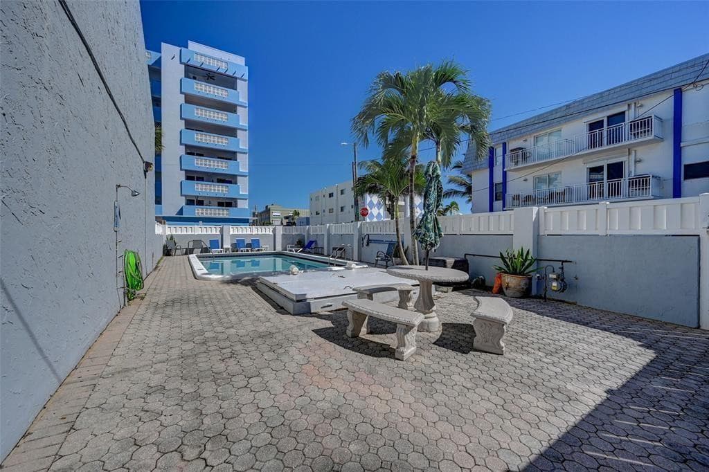 321 Jackson Street 5, Hollywood, FL 33019 — photo 34 of 36