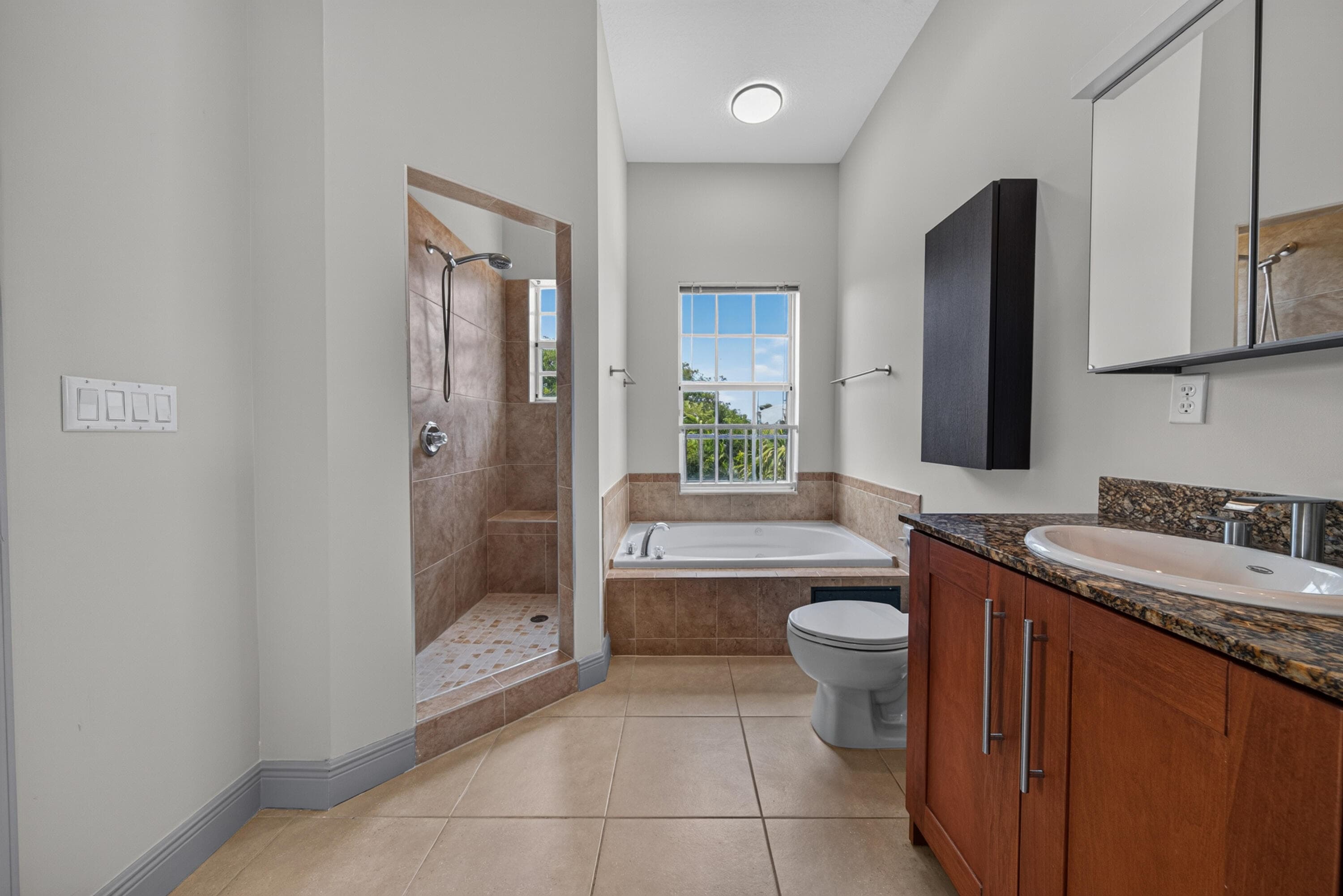 2700 NE 8th Avenue, Wilton Manors, FL 33334 — photo 16 of 64