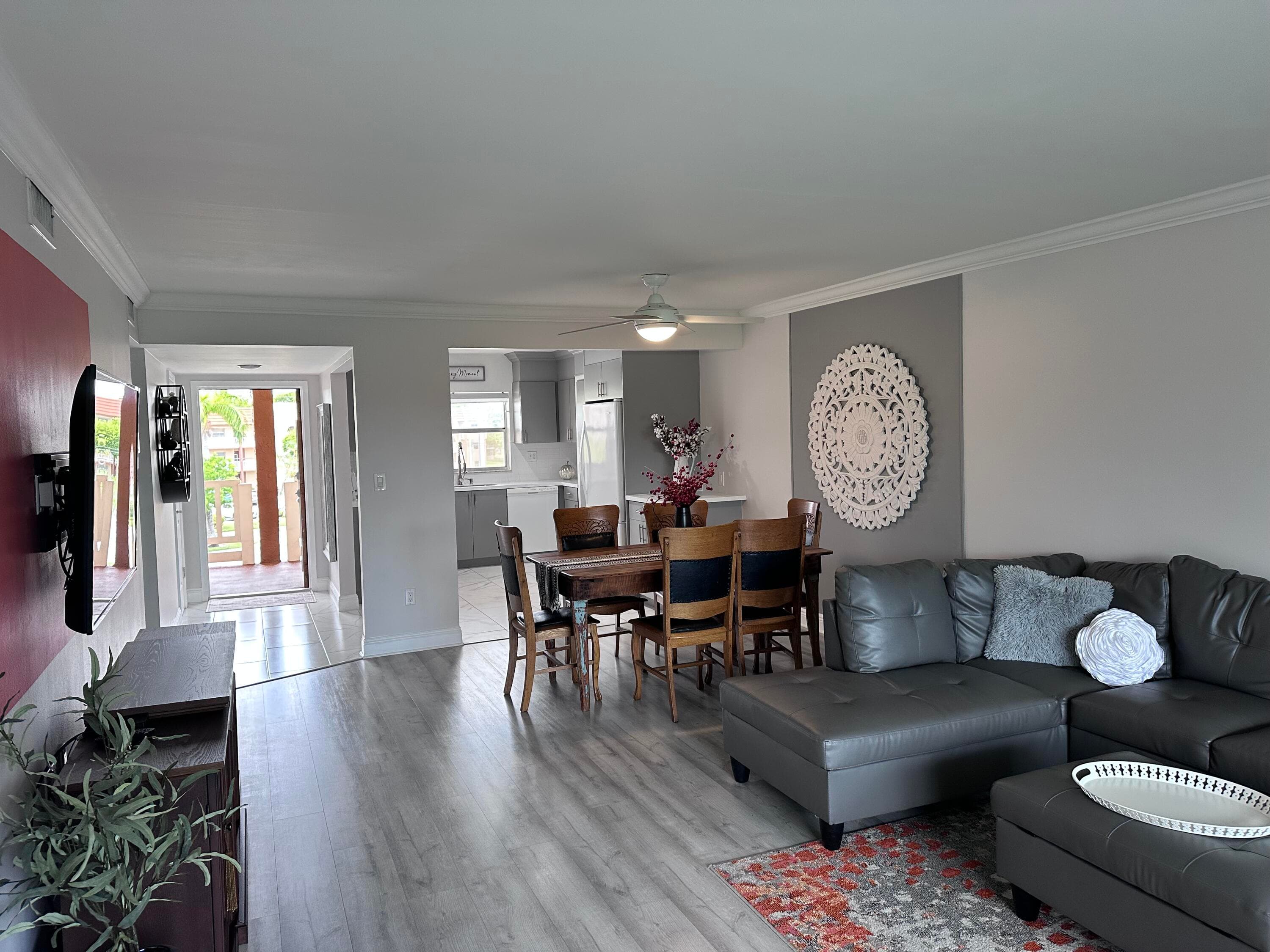9300 Sunrise Lakes Boulevard 309, Sunrise, FL 33322 — photo 18 of 49