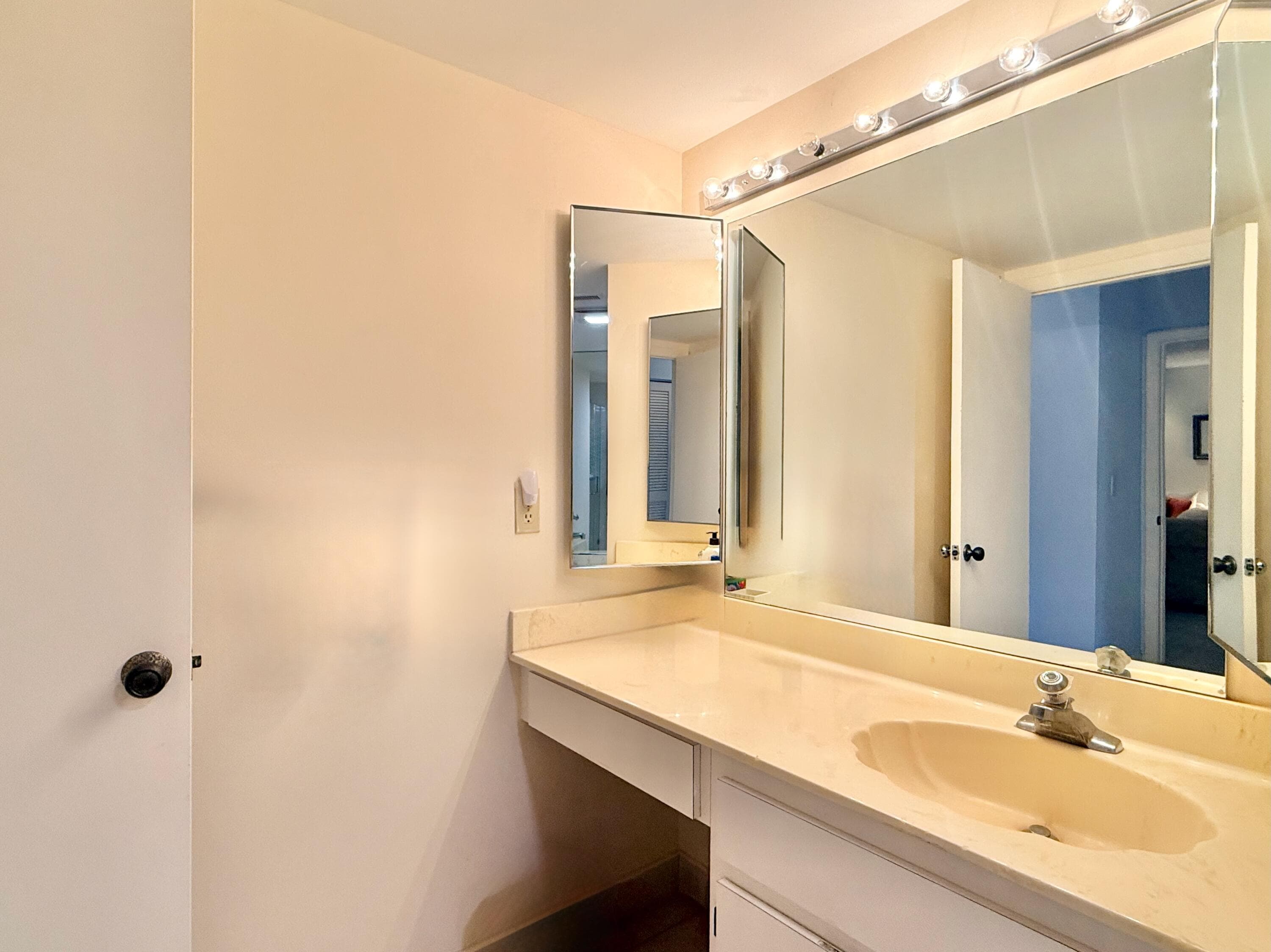 19 Westgate Lane 19f, Boynton Beach, FL 33436 — photo 6 of 37