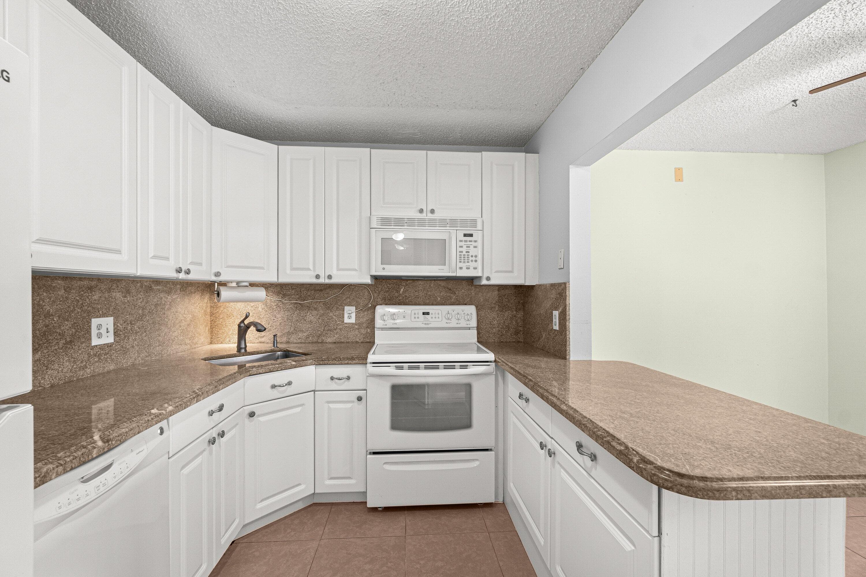 223 Pine Hov Circle A-2, Greenacres, FL 33463 — photo 12 of 38