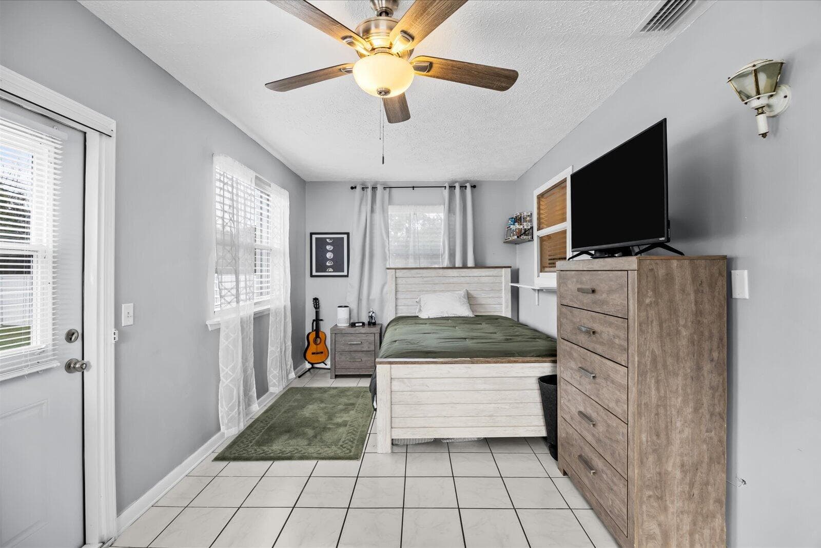 2920 SE Cypress Street, Stuart, FL 34997 — photo 15 of 38