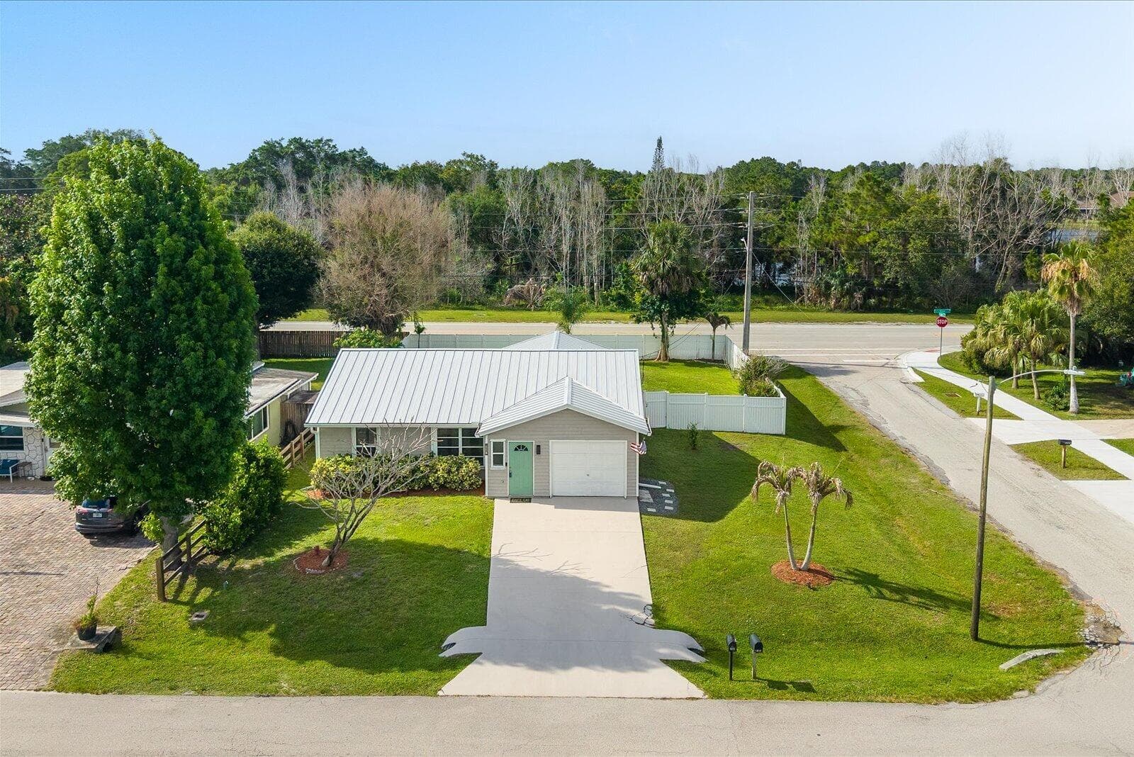 2920 SE Cypress Street, Stuart, FL 34997 — photo 33 of 38