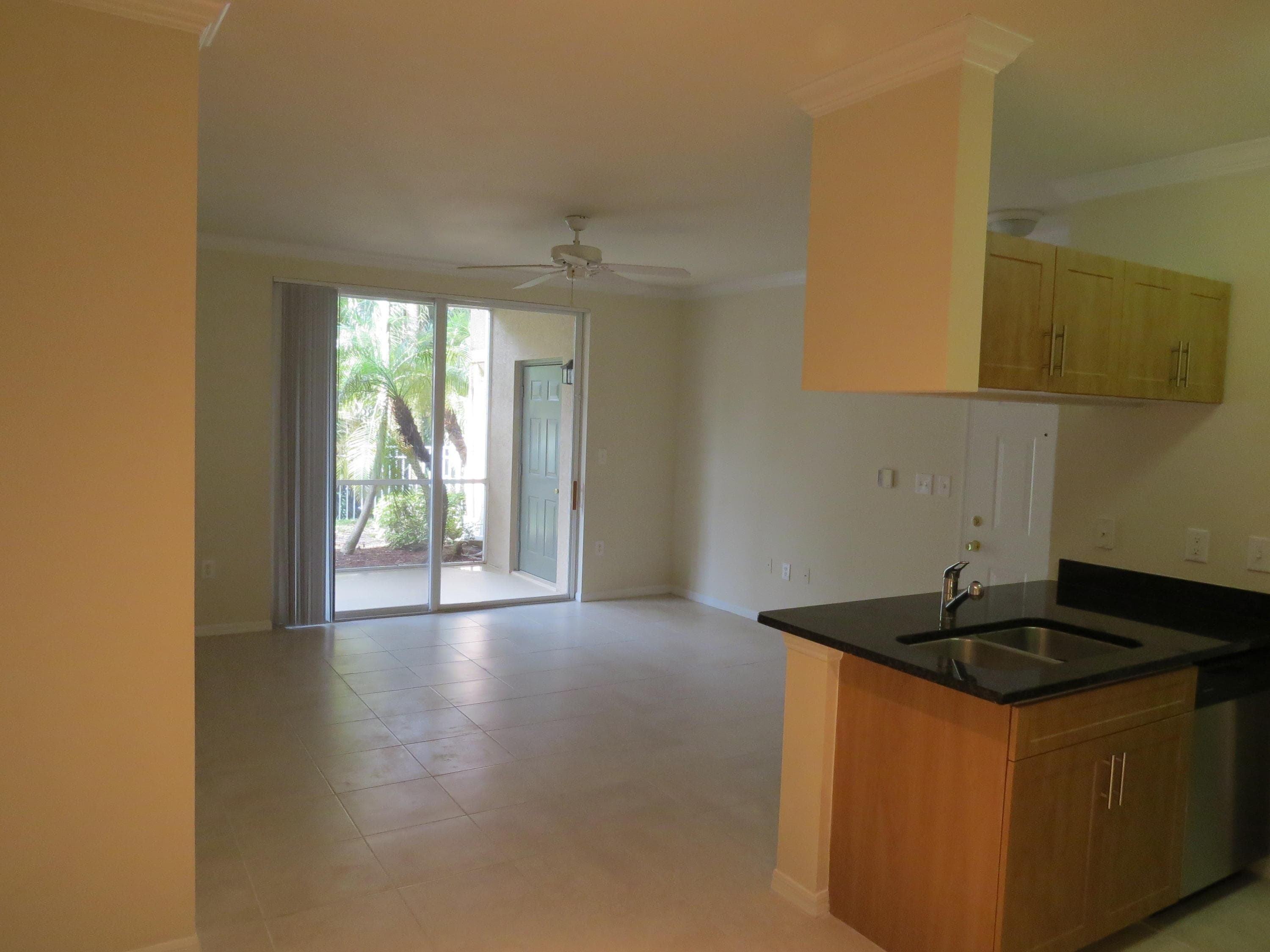 6559 Emerald Dunes Drive 106, West Palm Beach, FL 33411 — photo 7 of 13
