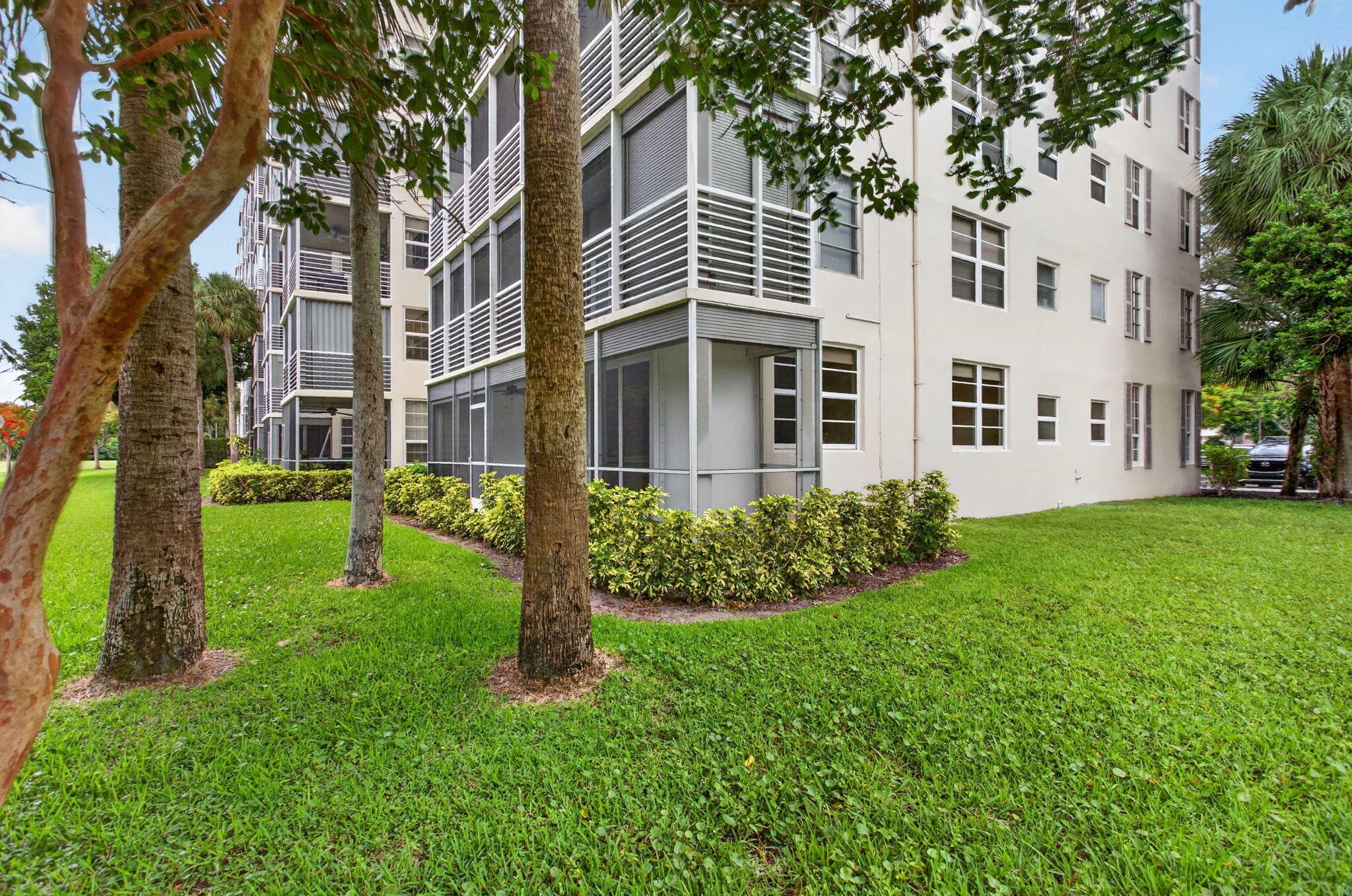 3520 Oaks Way 110, Pompano Beach, FL 33069 — photo 37 of 54