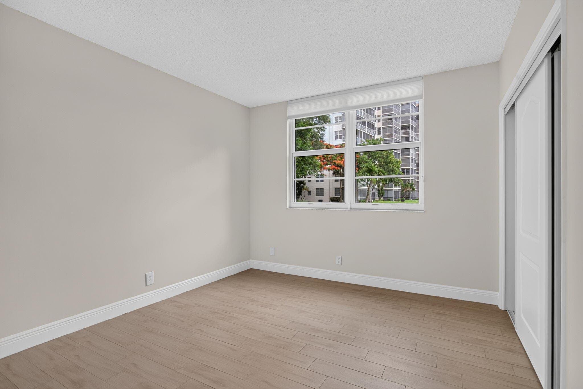 3520 Oaks Way 110, Pompano Beach, FL 33069 — photo 25 of 54