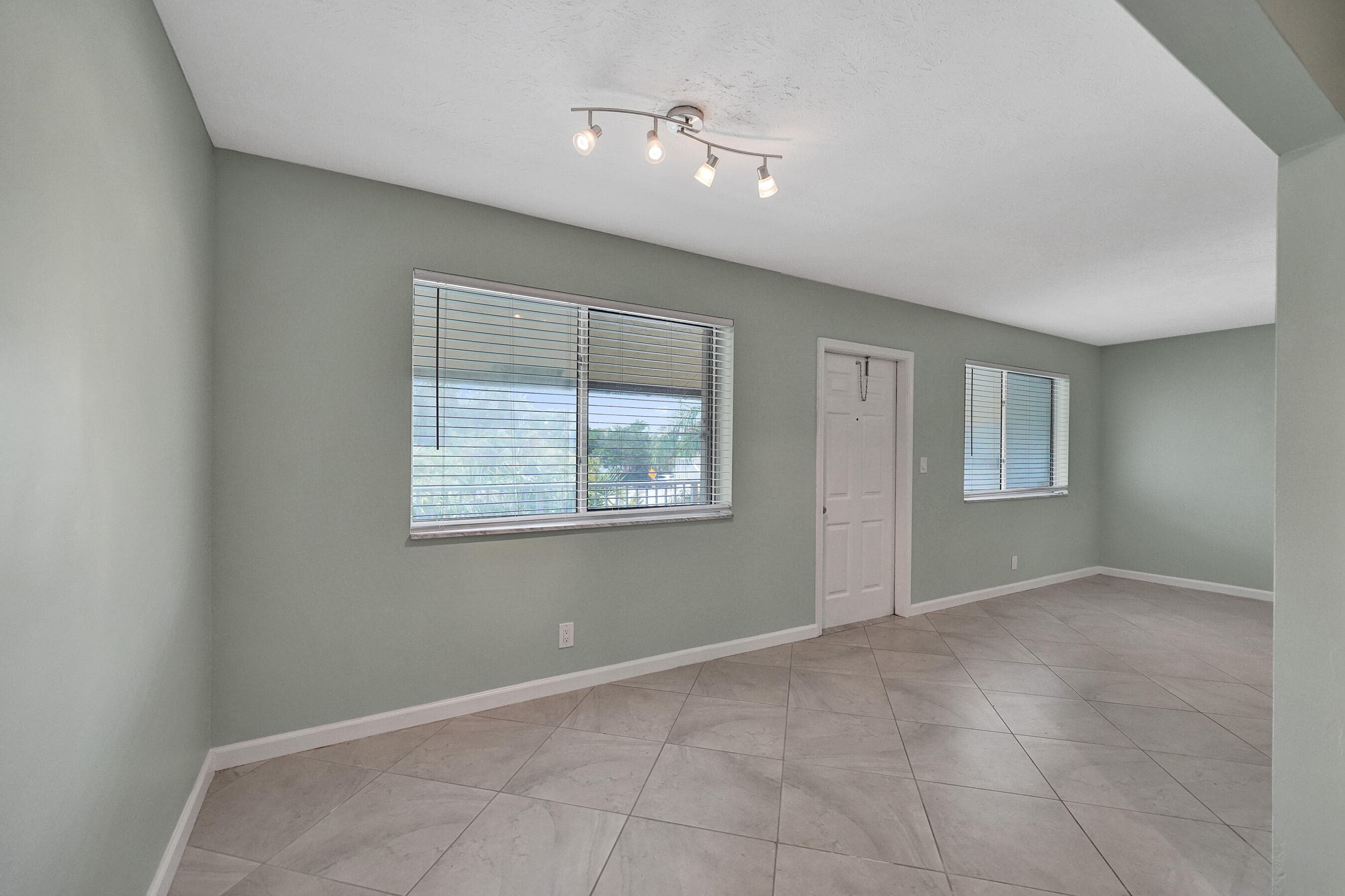 1250 Miami Road 11, Fort Lauderdale, FL 33316 — photo 15 of 38