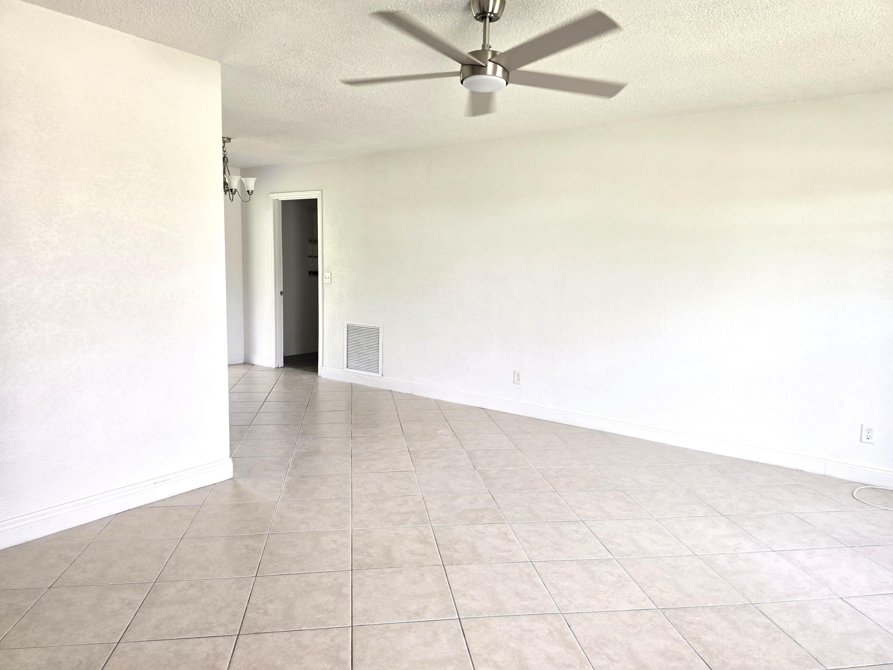 582 NW Sherbrooke Avenue, Port St. Lucie, FL 34983 — photo 4 of 17