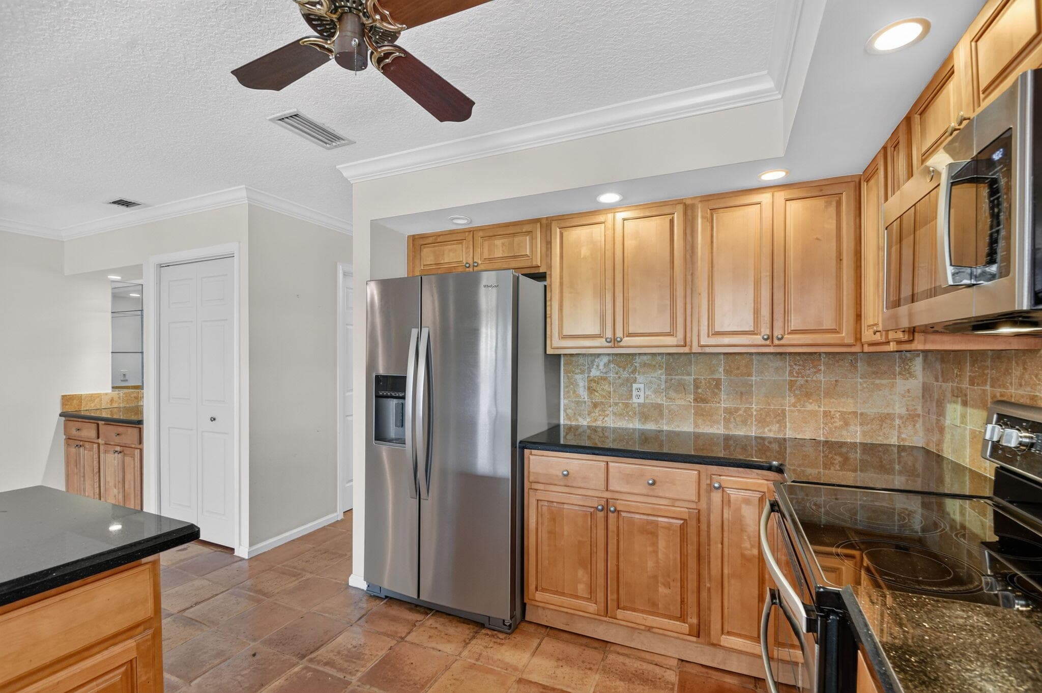 2400 SW 23rd Cranbrook Drive, Boynton Beach, FL 33436 — photo 15 of 106