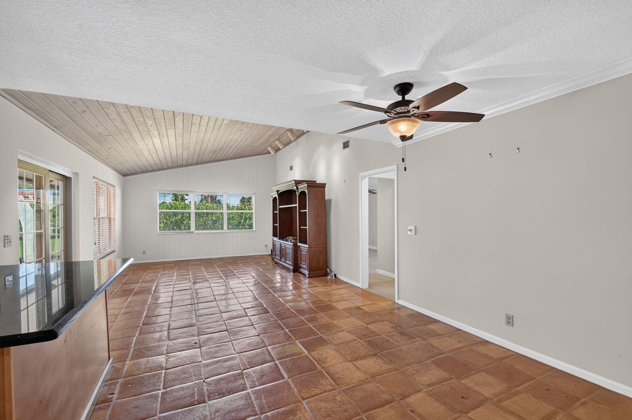 2400 SW 23rd Cranbrook Drive, Boynton Beach, FL 33436 — photo 19 of 106