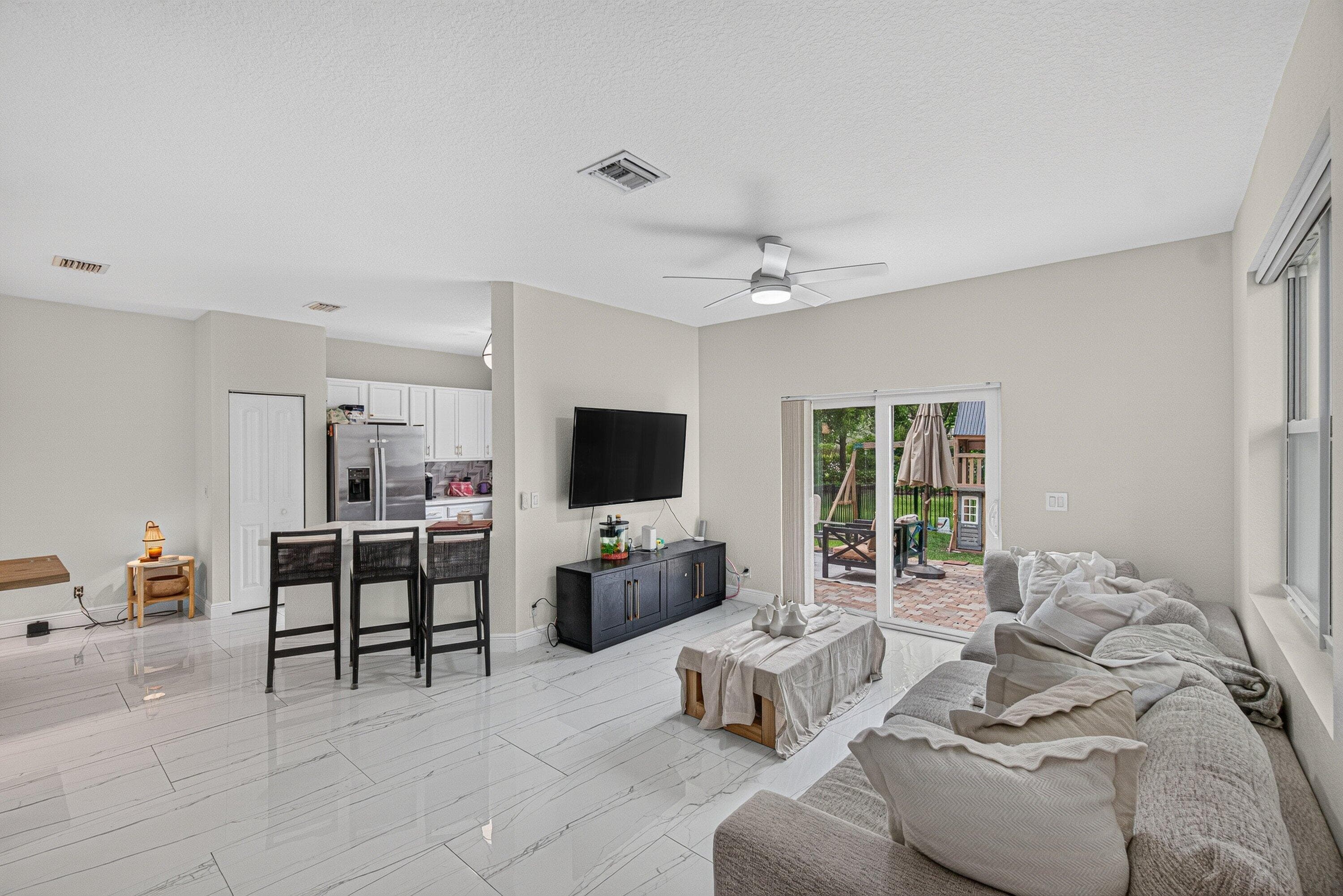 6455 Azura Lake Road, Lake Worth, FL 33463 — photo 7 of 40