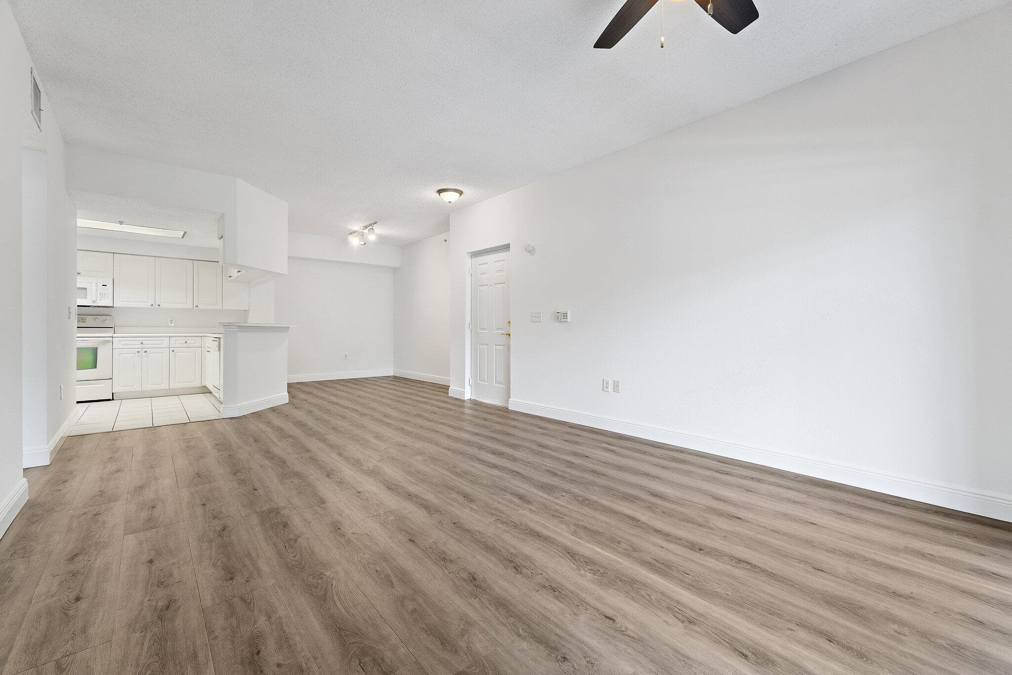 2730 Anzio Court 106, Palm Beach Gardens, FL 33410 — photo 9 of 38