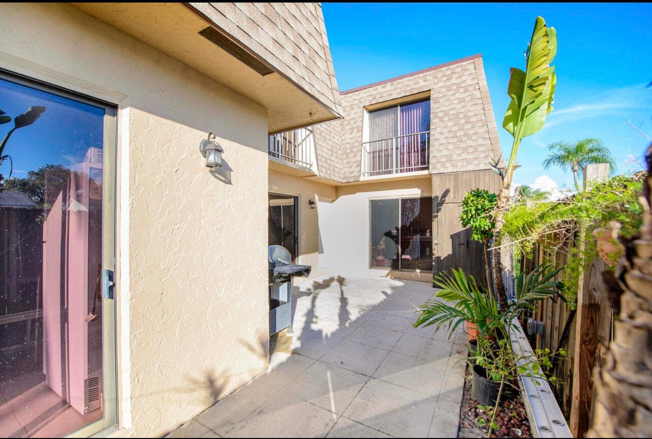 4101 N Waterview Circle 41-a, Palm Springs, FL 33461 — photo 3 of 20