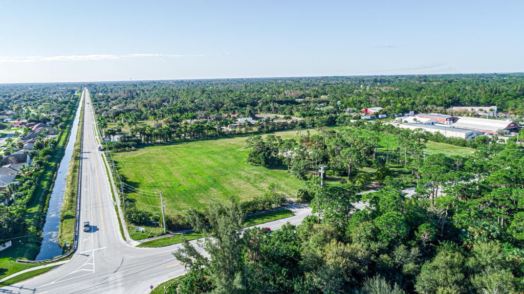 12900 Okeechobee Boulevard, Loxahatchee Groves, FL 33470 — photo 12 of 18