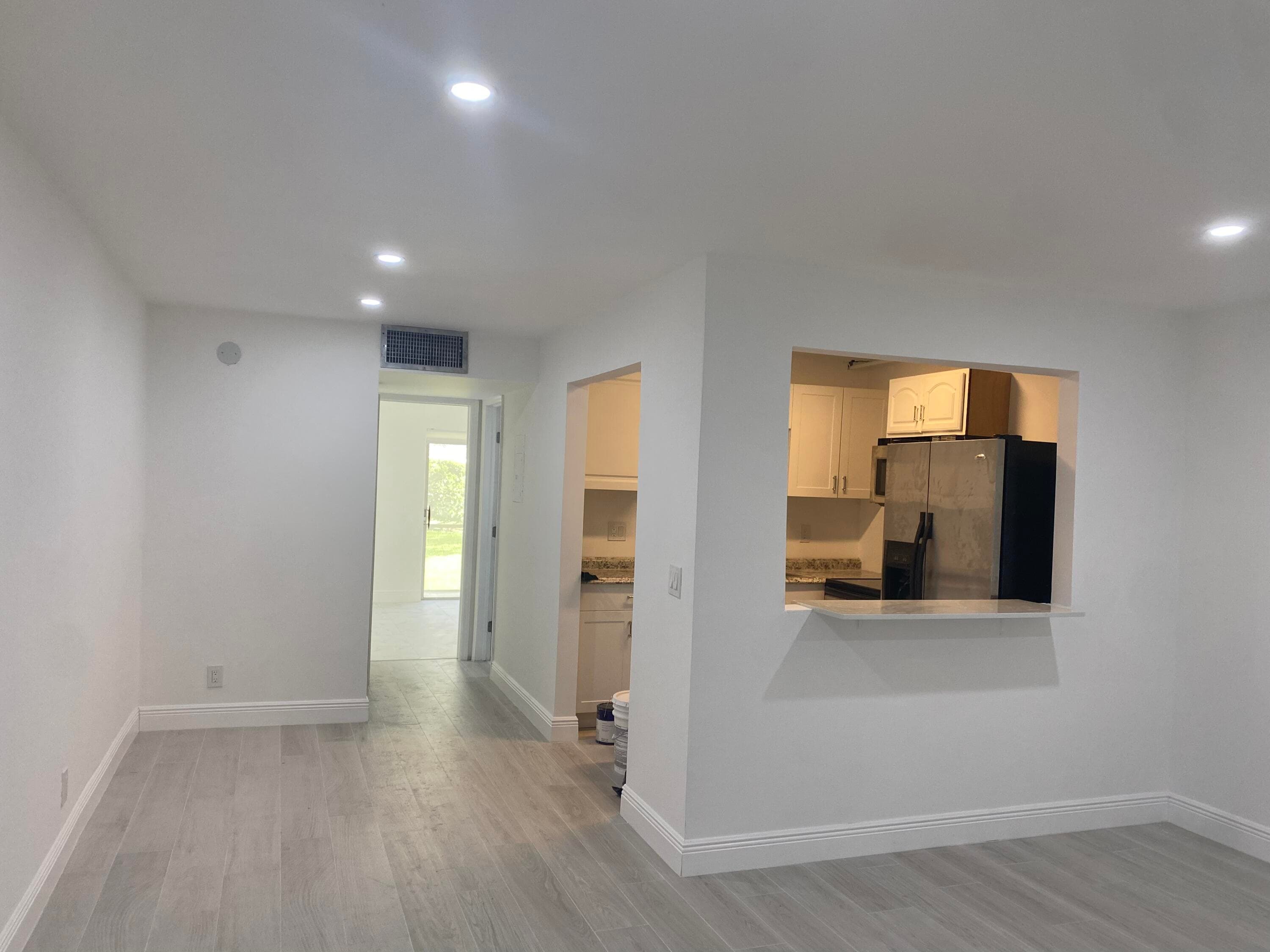 555 Purdy Lane 106, Palm Springs, FL 33461 — photo 4 of 12