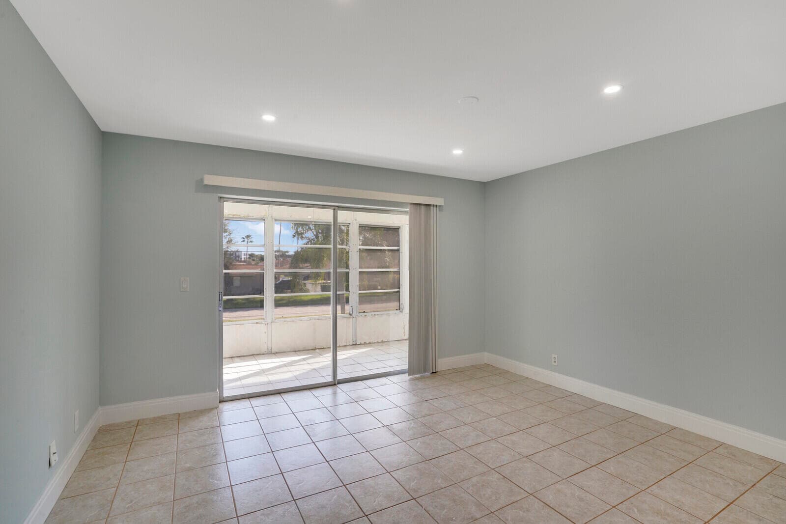 6 Abbey Lane 201, Delray Beach, FL 33446 — photo 7 of 23