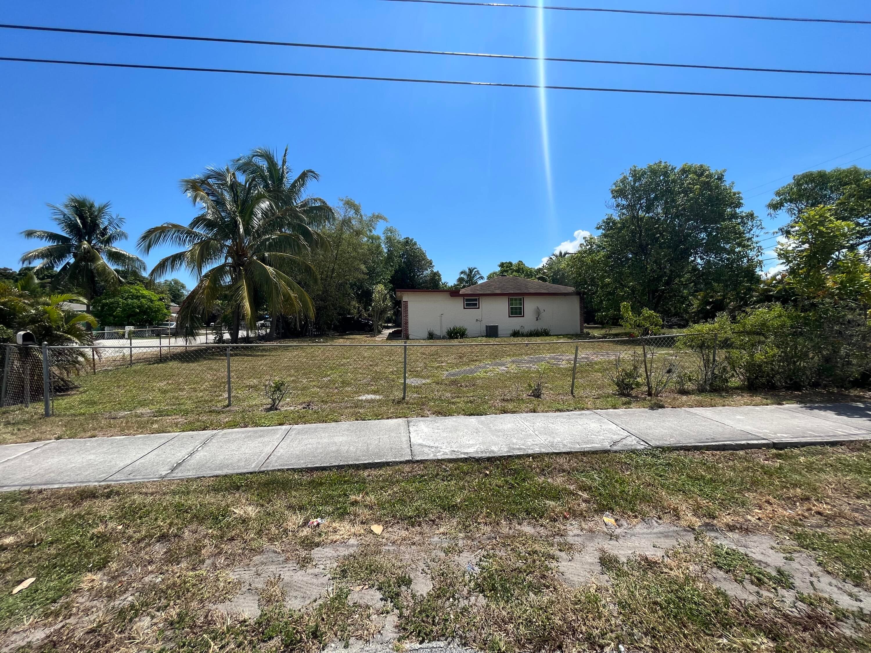 821 SW 4th Avenue, Delray Beach, FL 33444 — photo 5 of 20