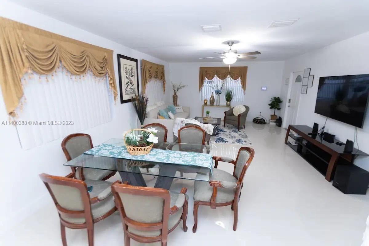3240 SW 17th Street, Fort Lauderdale, FL 33312 — photo 8 of 10