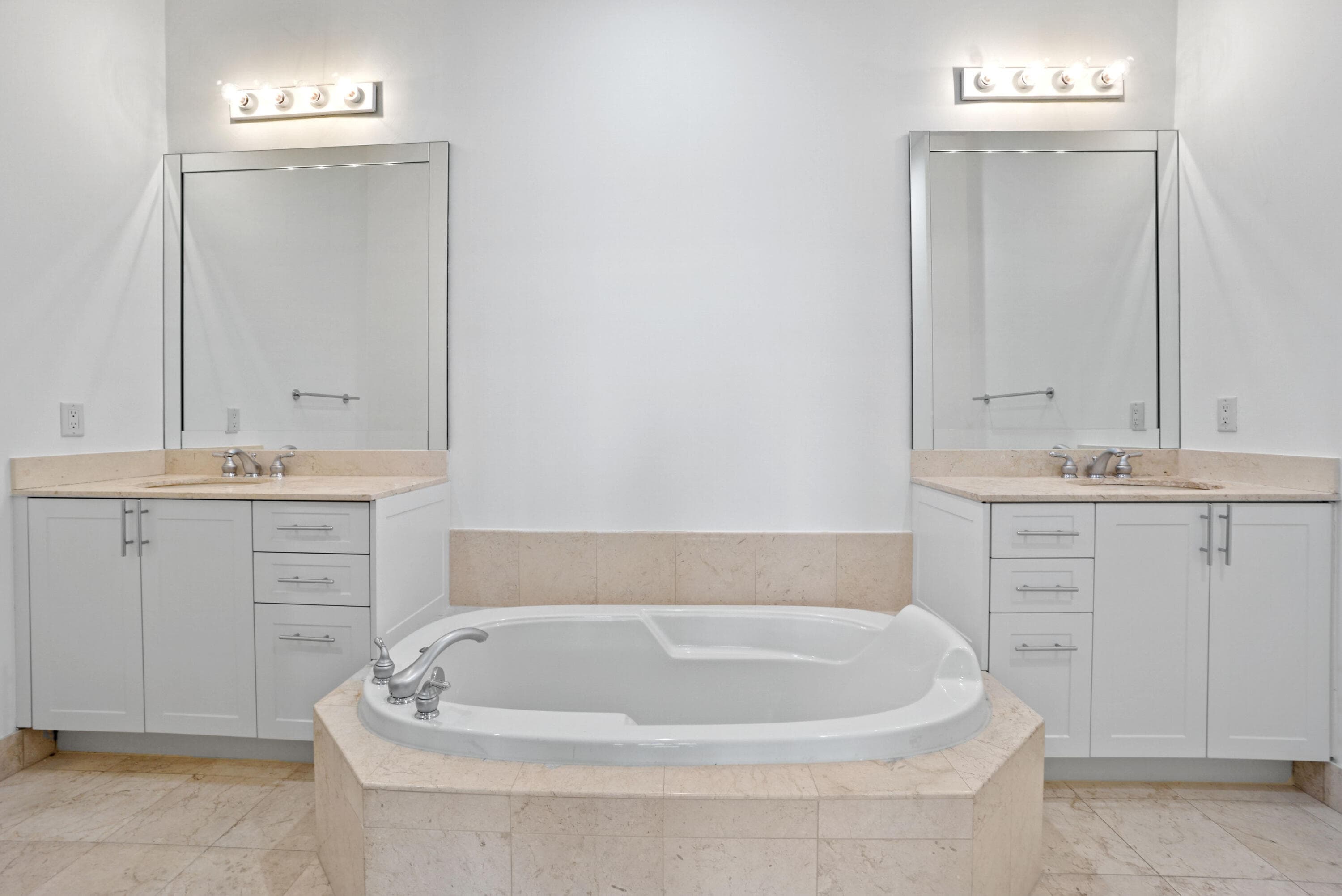 801 S Olive Avenue 211, West Palm Beach, FL 33401 — photo 18 of 34