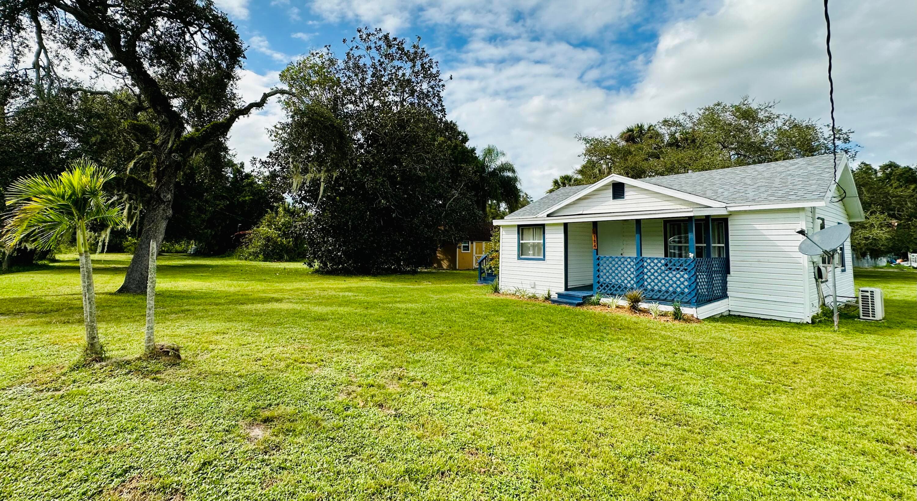 1104 SW 11th Street, Okeechobee, FL 34974 — photo 13 of 59