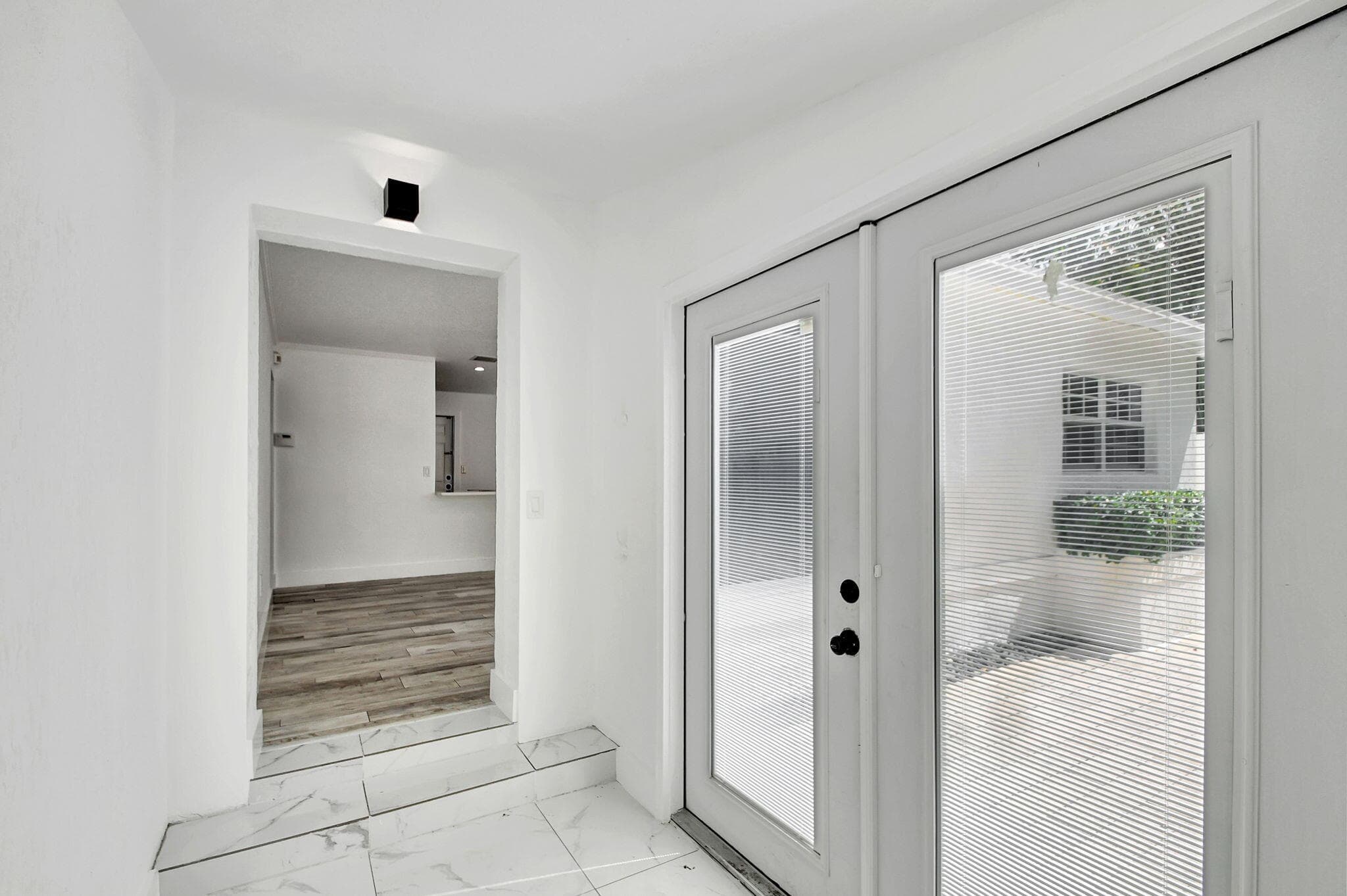 2478 Kentucky Street, West Palm Beach, FL 33406 — photo 4 of 65