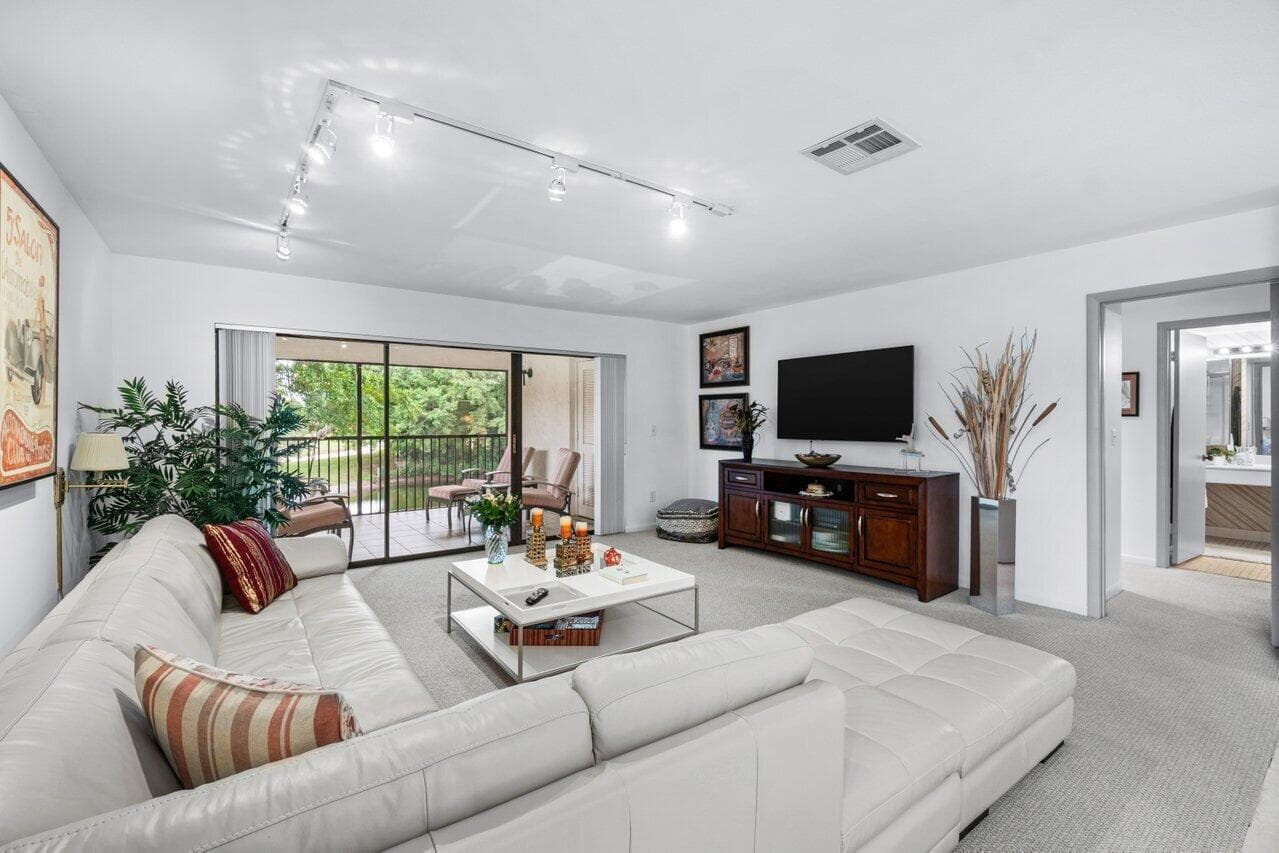 20 Westgate Lane B, Boynton Beach, FL 33436 — photo 2 of 46