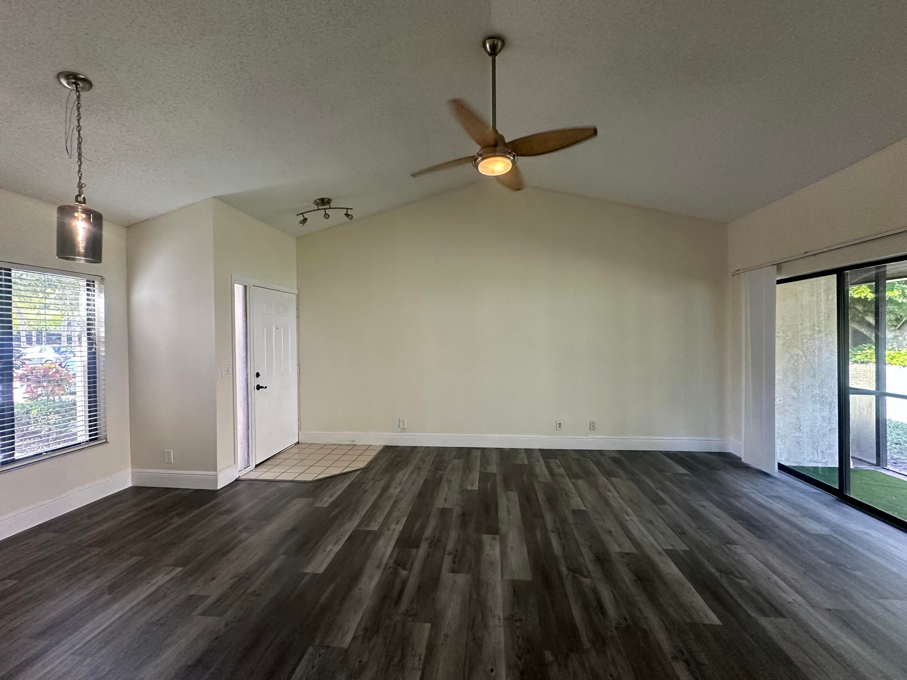 8 Via De Casas Sur 103, Boynton Beach, FL 33426 — photo 9 of 24