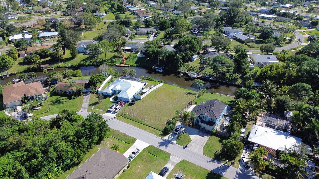 178 NE Dominican Terrace, Port St. Lucie, FL 34983 — photo 17 of 32