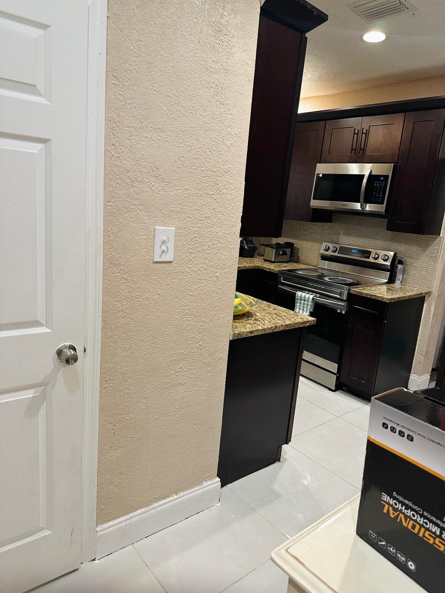 833 Briggs Street Street, West Palm Beach, FL 33405 — photo 11 of 71