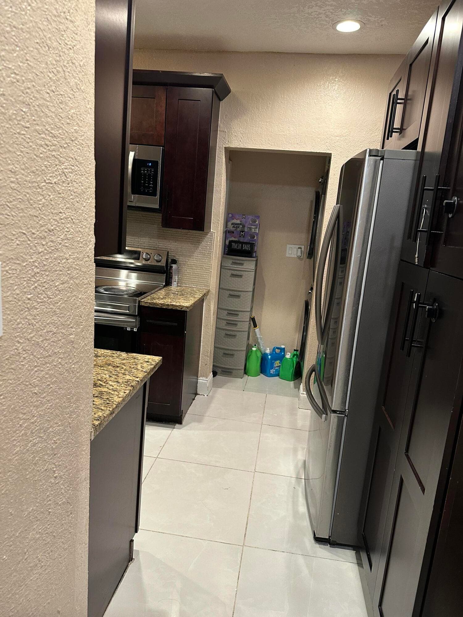 833 Briggs Street Street, West Palm Beach, FL 33405 — photo 12 of 71