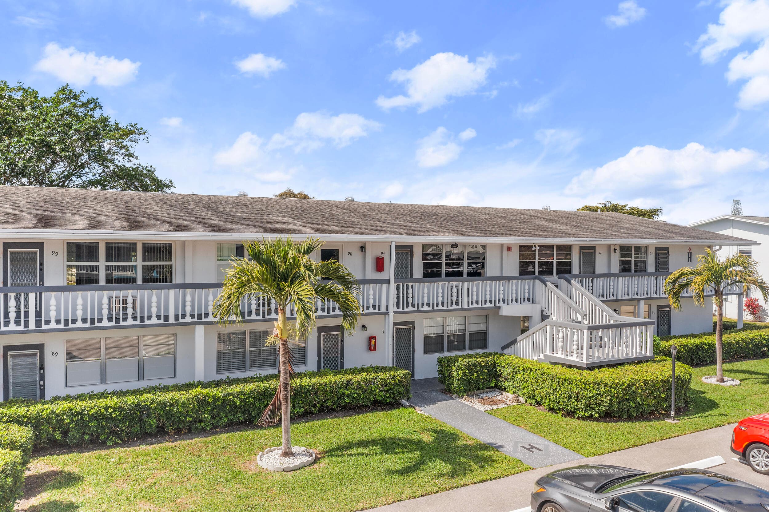 97 Oakridge H 97, Deerfield Beach, FL 33442 — photo 2 of 30