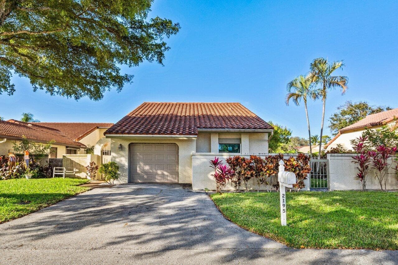 2195 NW 14th Street, Delray Beach, FL 33445 — photo 2 of 44