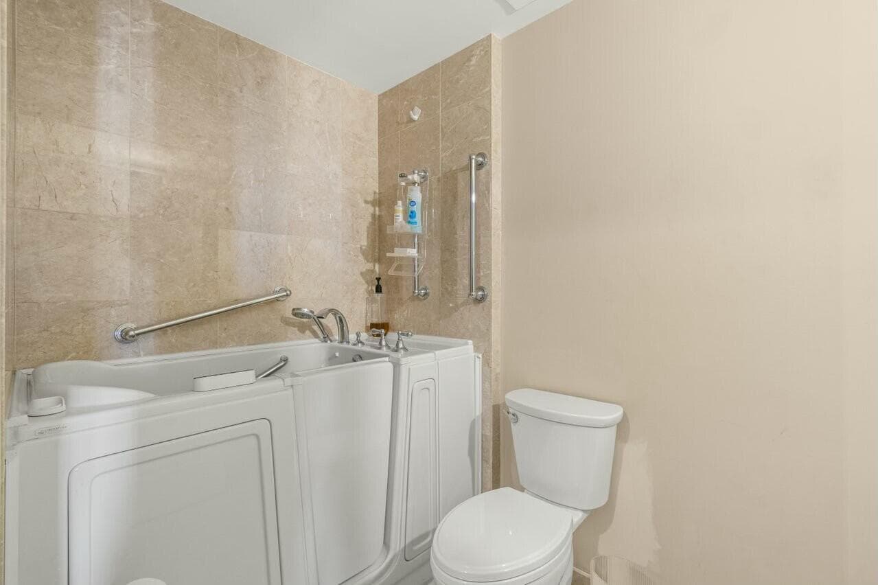 200 E Palmetto Park Road 808, Boca Raton, FL 33432 — photo 25 of 36