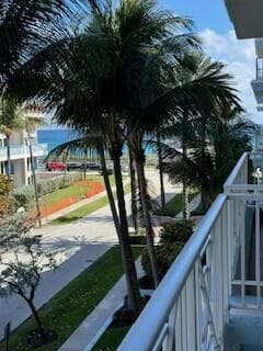 701 SE 21st Avenue 302, Deerfield Beach, FL 33441 — photo 5 of 52