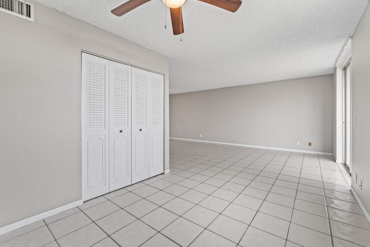 5700 NW 2nd Avenue 401, Boca Raton, FL 33487 — photo 23 of 30