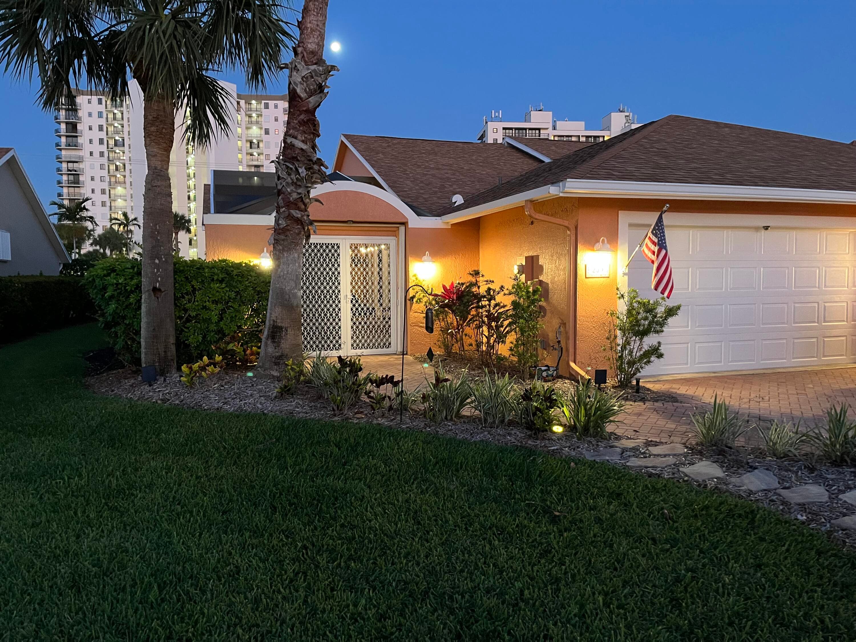 209 River Walk, Hutchinson Island, FL 34949 — photo 4 of 40