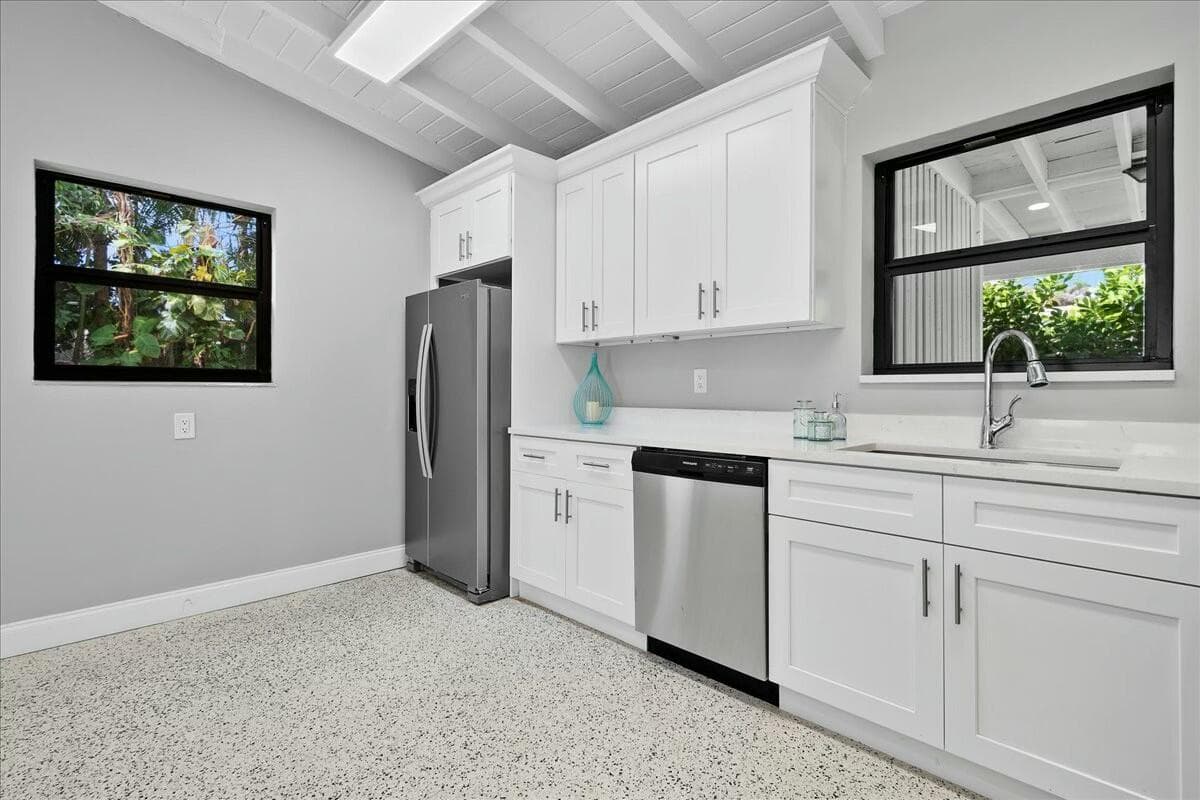 18 Adams Road, Ocean Ridge, FL 33435 — photo 8 of 71