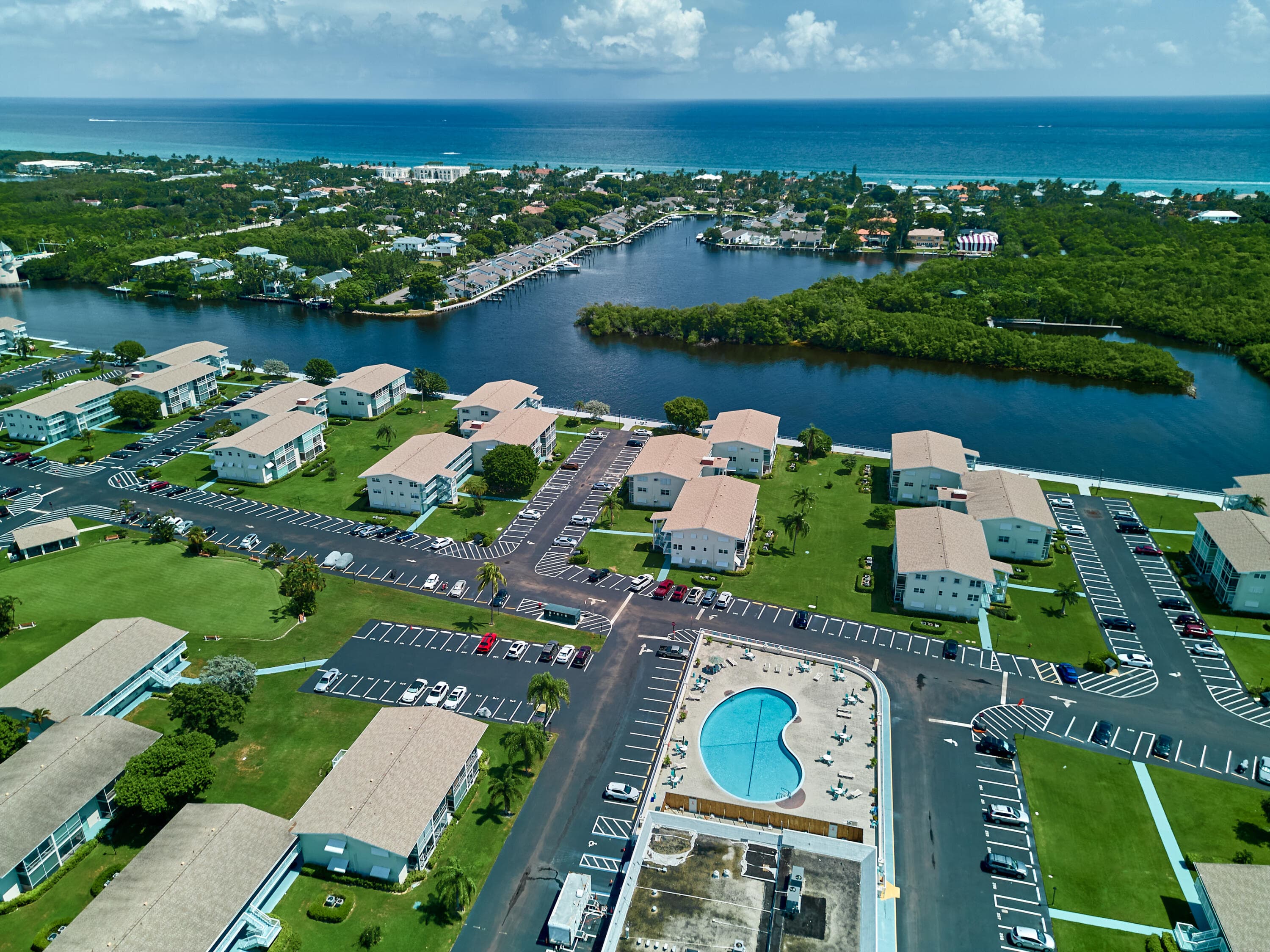 880 Horizons W 102, Boynton Beach, FL 33435 — photo 3 of 34
