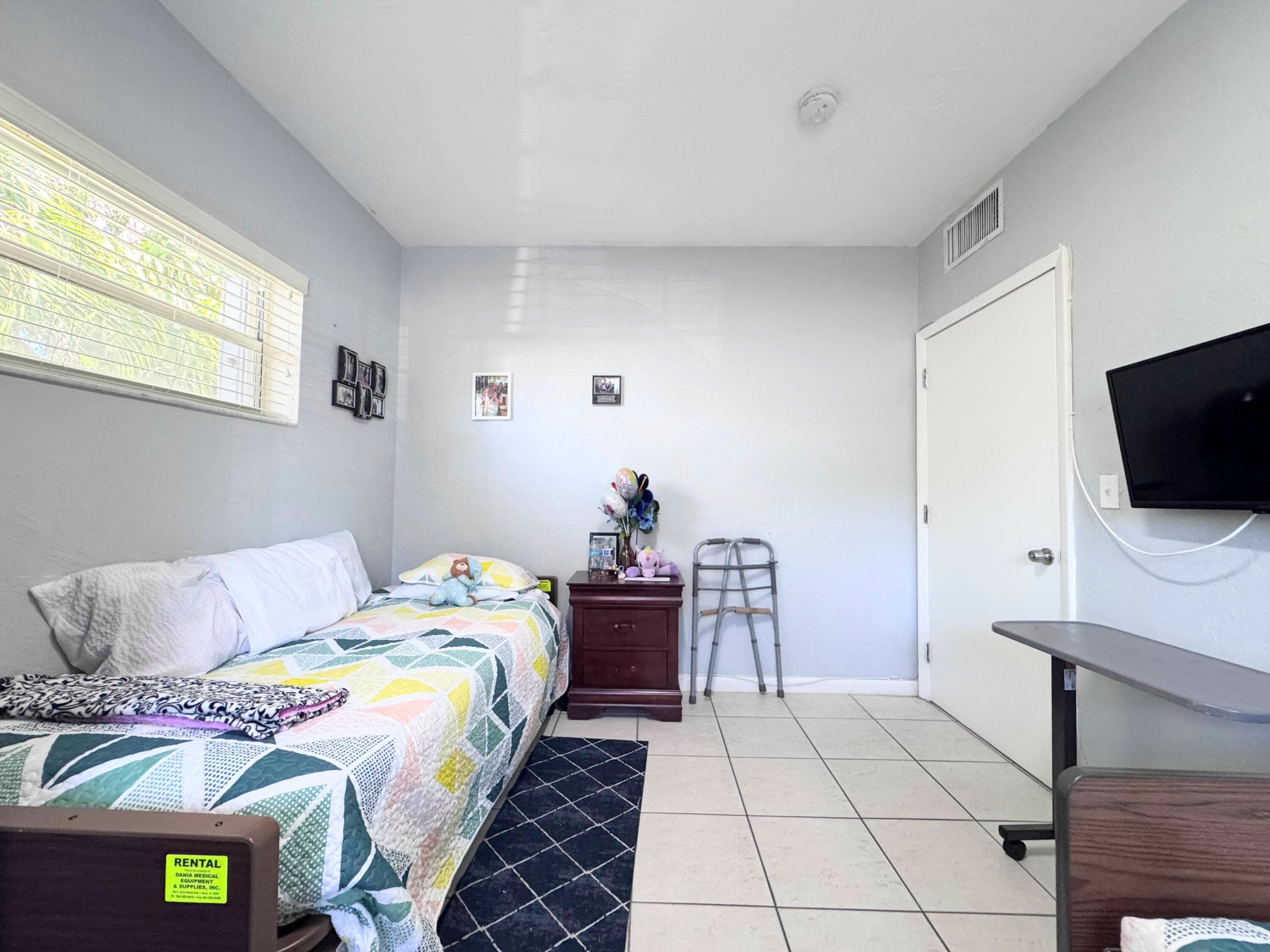 900 N 24th Avenue, Hollywood, FL 33020 — photo 9 of 13