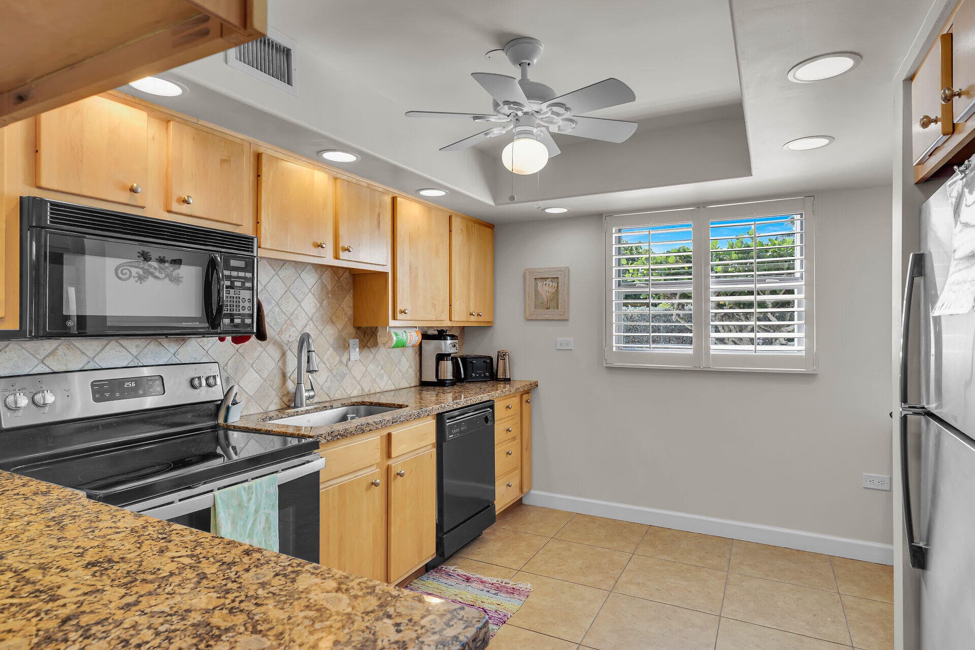 601 W Ocean Dr Drive 203a, Key Colony Beach, FL 33051 — photo 19 of 40