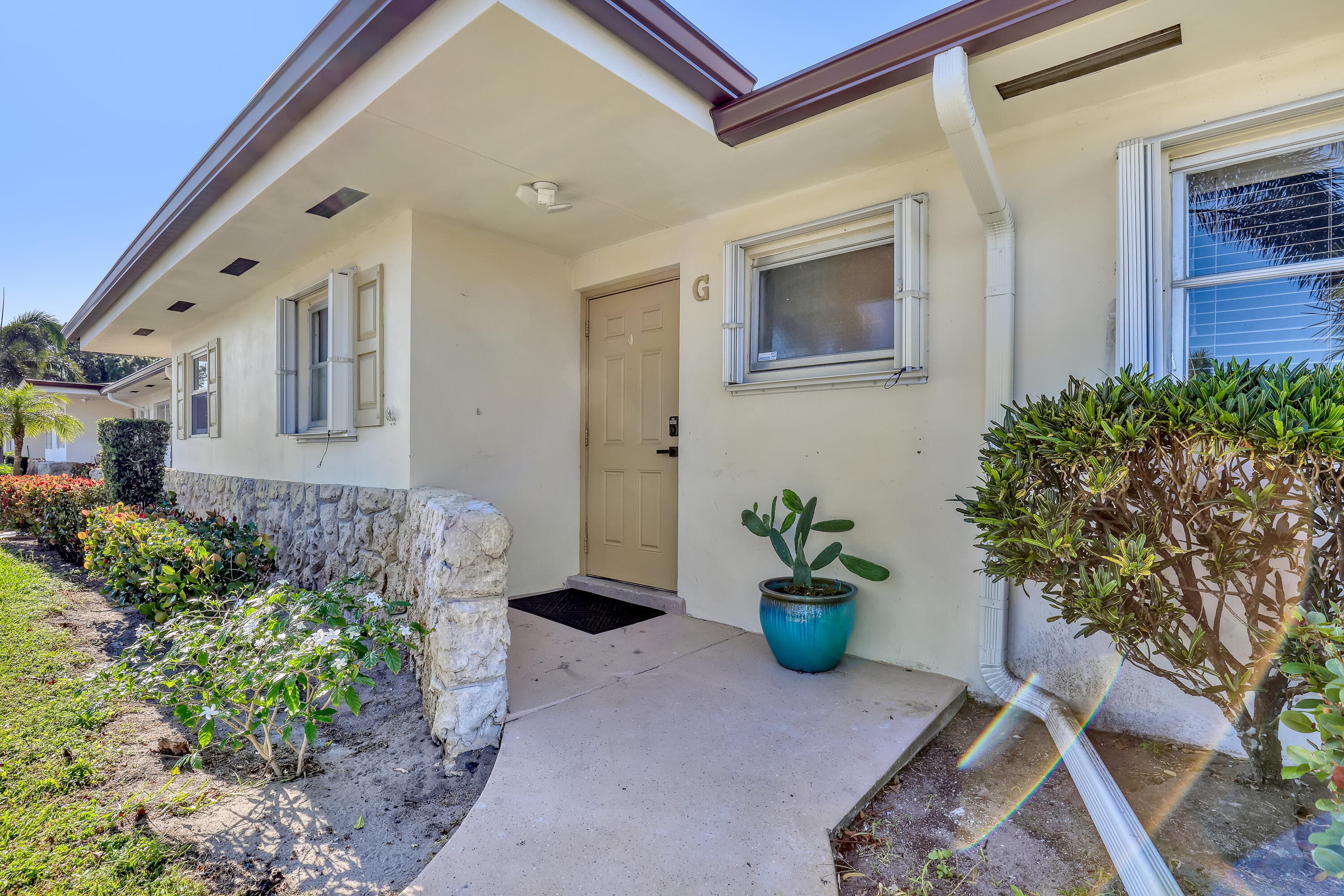 2894 Crosley Drive E G, West Palm Beach, FL 33415 — photo 4 of 47