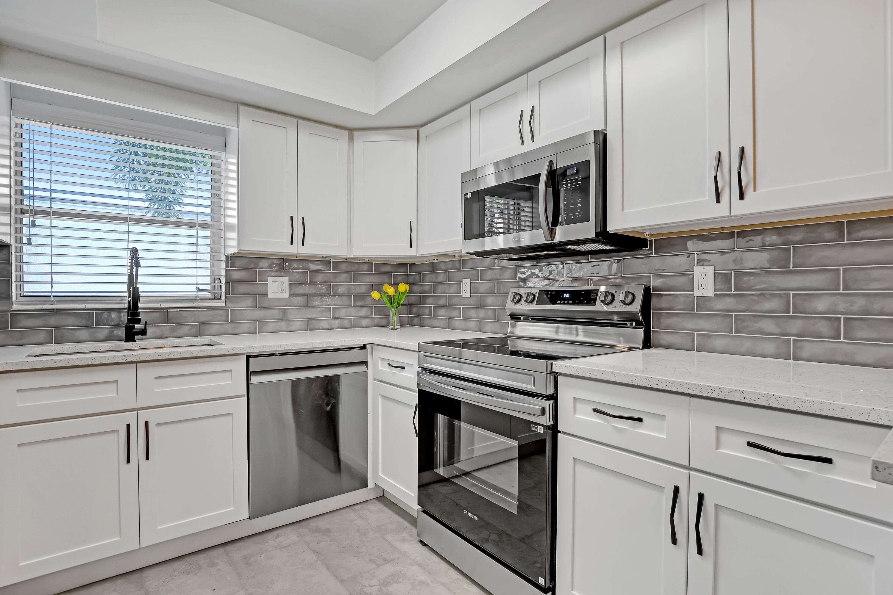 2894 Crosley Drive E G, West Palm Beach, FL 33415 — photo 11 of 47