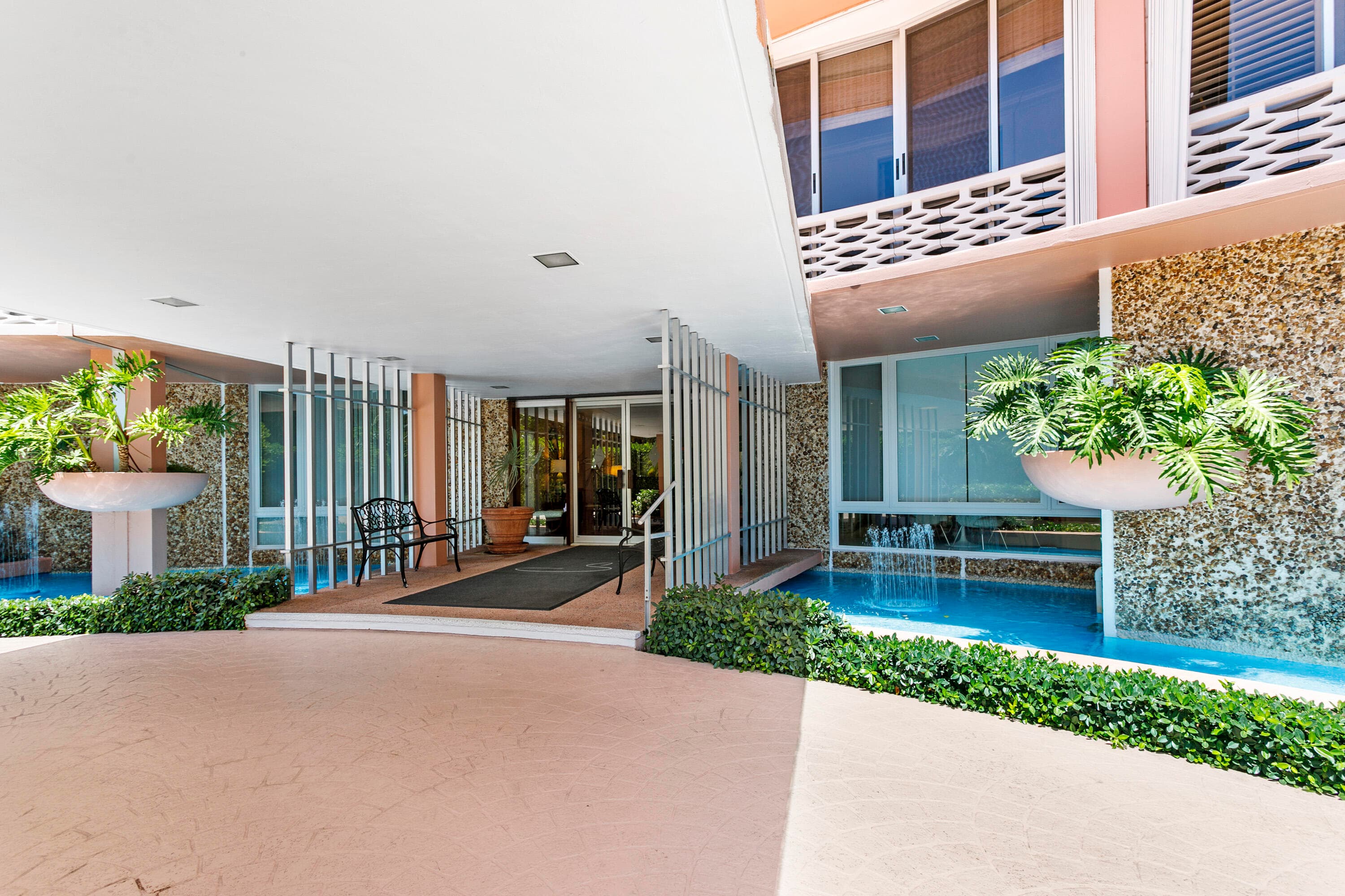 315 S Lake Drive 3f, Palm Beach, FL 33480 — photo 3 of 47