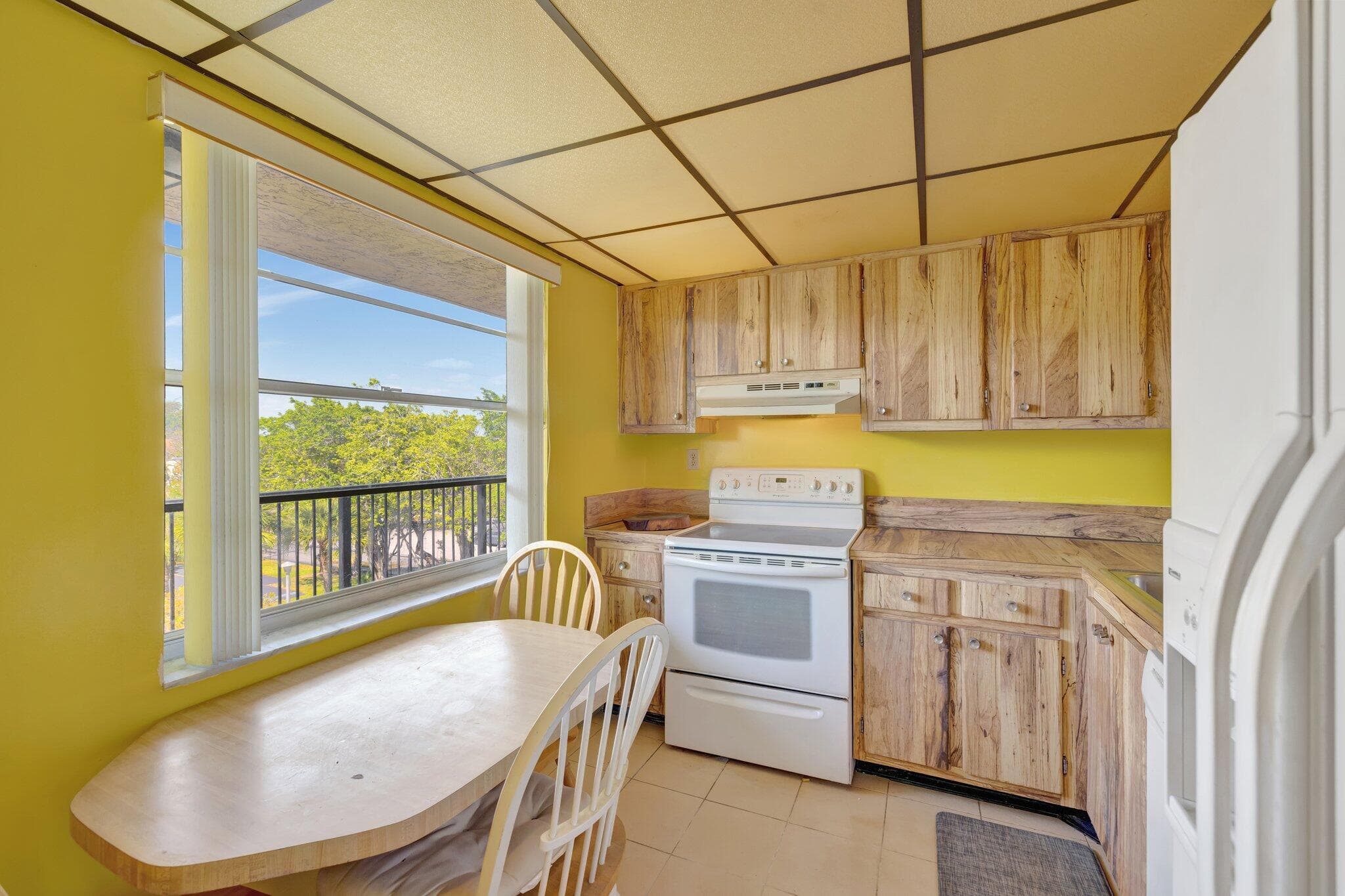 3301 NW 47th Terrace 410, Lauderdale Lakes, FL 33319 — photo 15 of 58