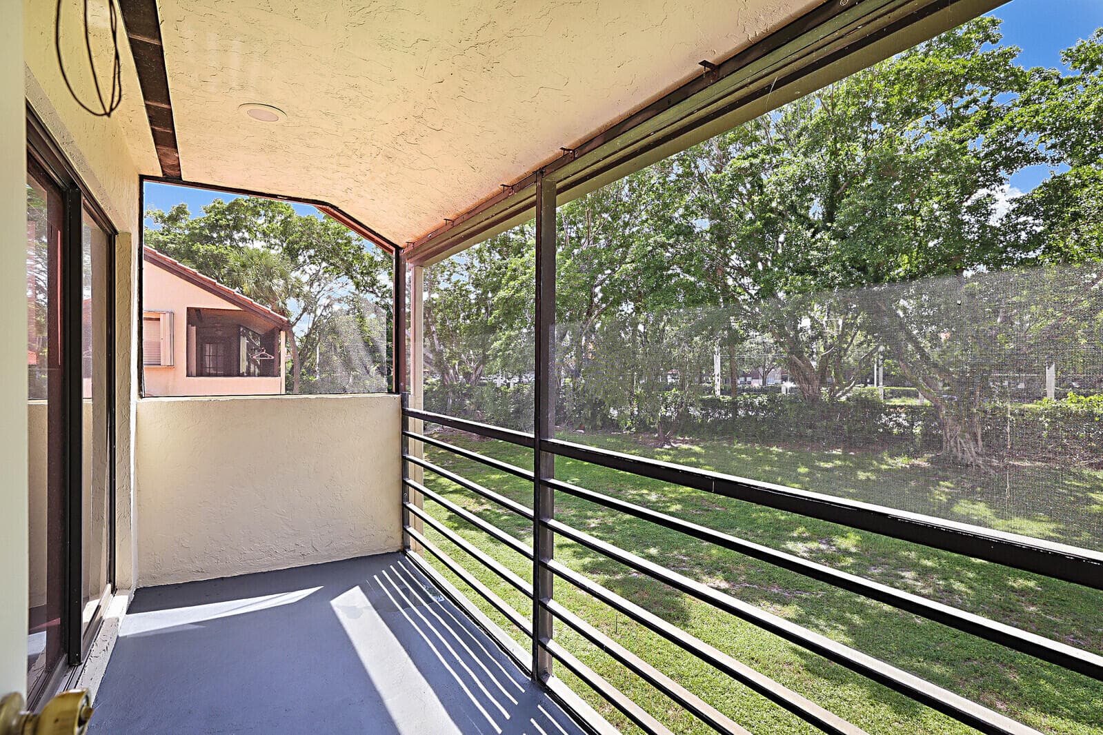9 Vía De Casas Sur 203, Boynton Beach, FL 33426 — photo 11 of 13