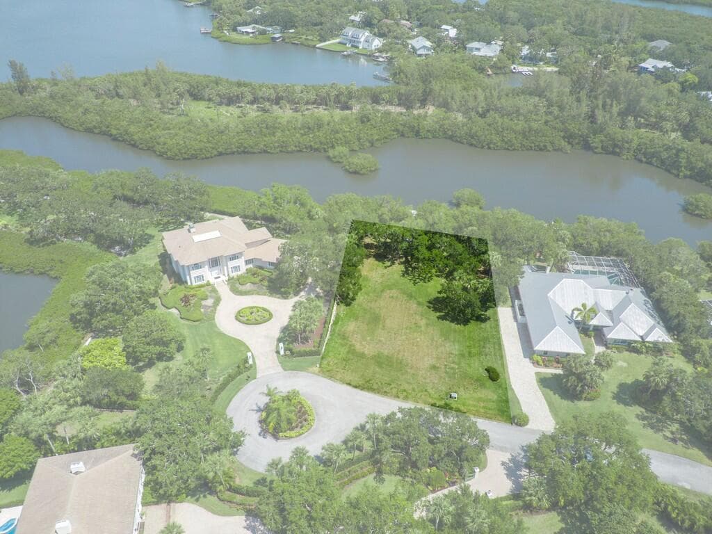 2660 Riverview Court, Vero Beach, FL 32963 — photo 27 of 44