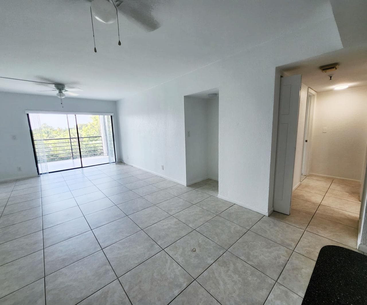 9235 SW 8th 402 Street 402, Boca Raton, FL 33428 — photo 8 of 37